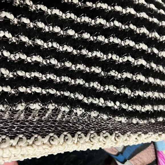 NWT THEORY Text Stripe PO Crewneck Sweater in Striped Wool Blend size P - Picture 5 of 6